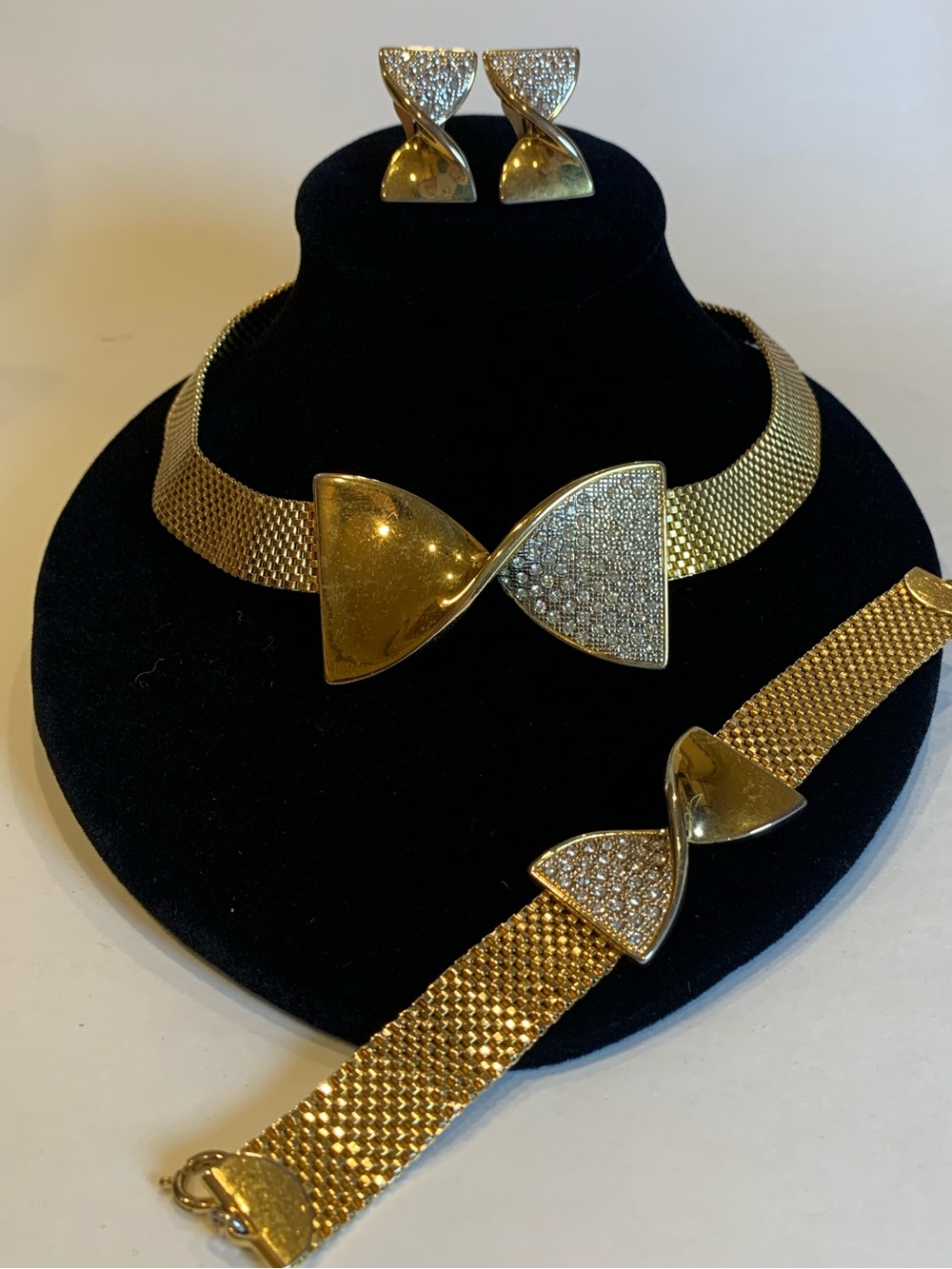 Vintage Gold Tone Mesh Choker Bracelet Earring Set Pave Rhinestone Bow Motif